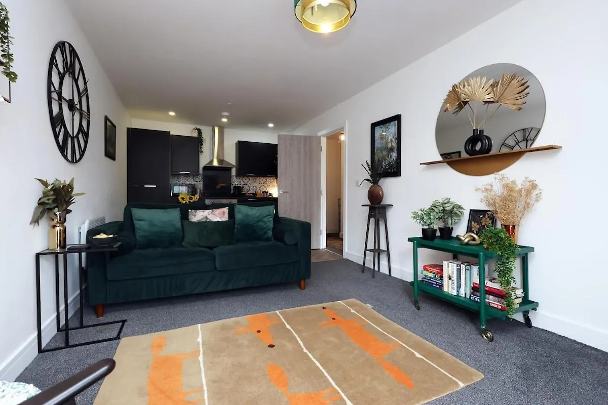26 7 Mins Stadium Central Apart Sleeps 4 카디프 0*,  영국